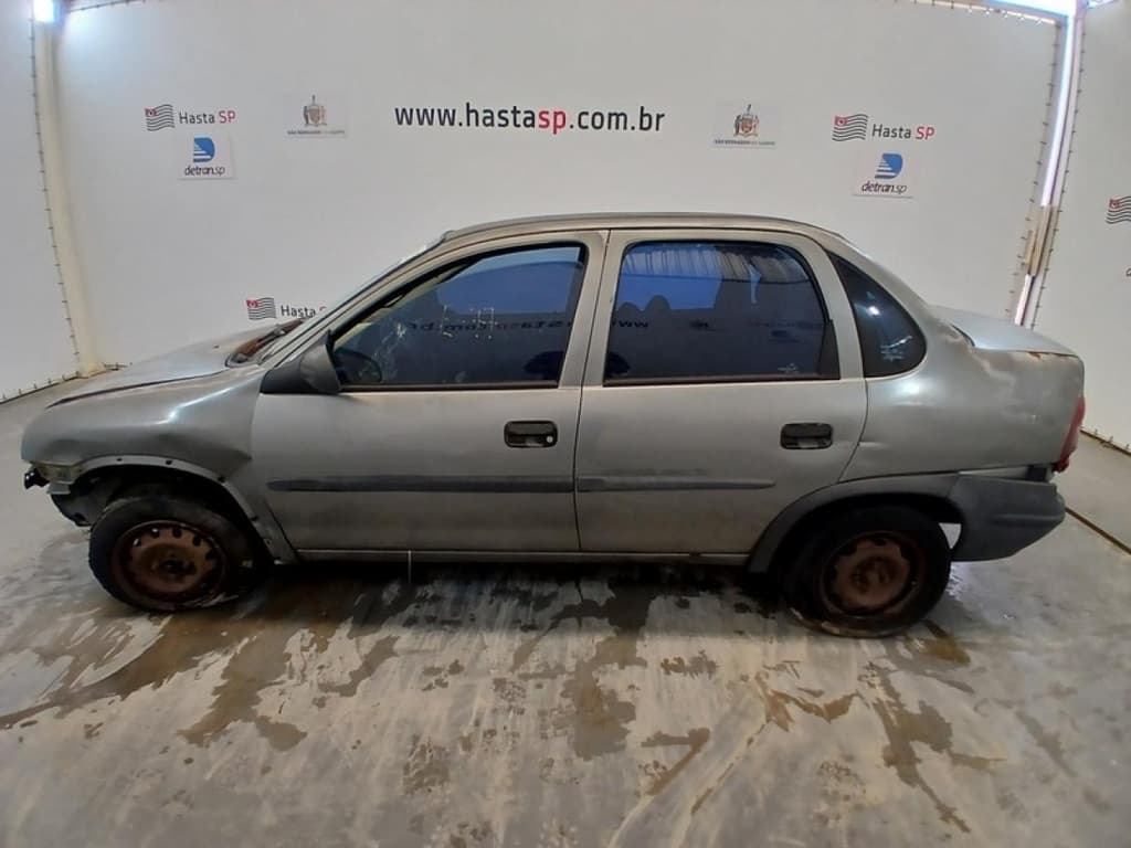 Chevrolet Corsa Classic 2004 — foto 1