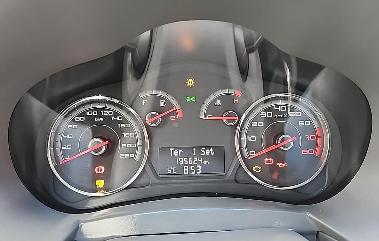 Fiat Siena Essence 1.6 2014 — foto 12