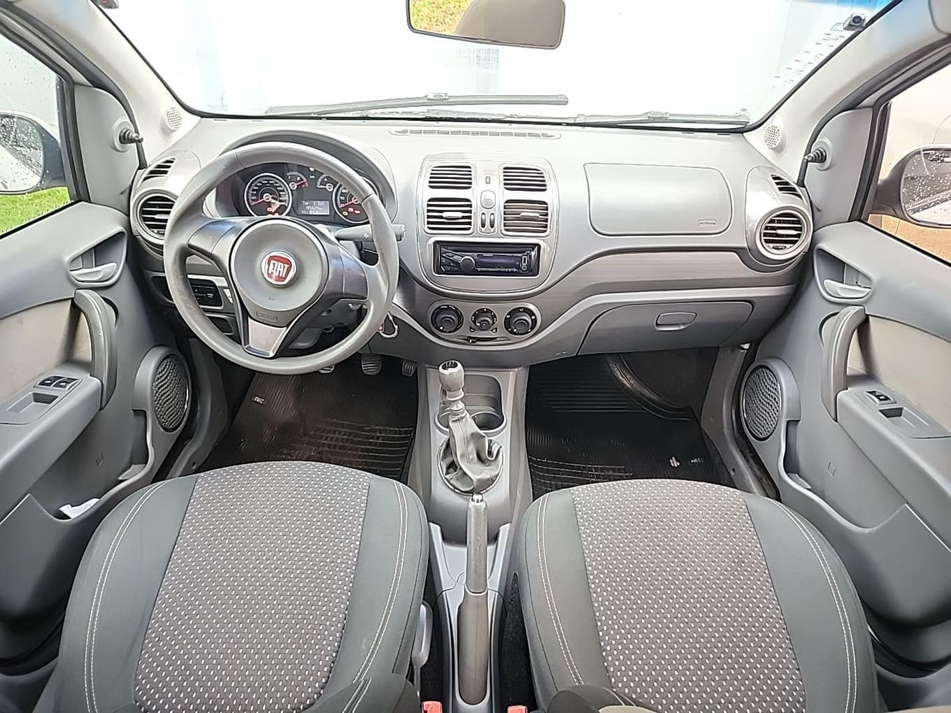 Fiat Siena Essence 1.6 2014 — foto 10