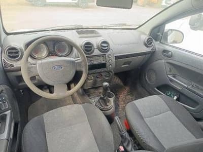 Ford Fiesta 2013 — foto 8