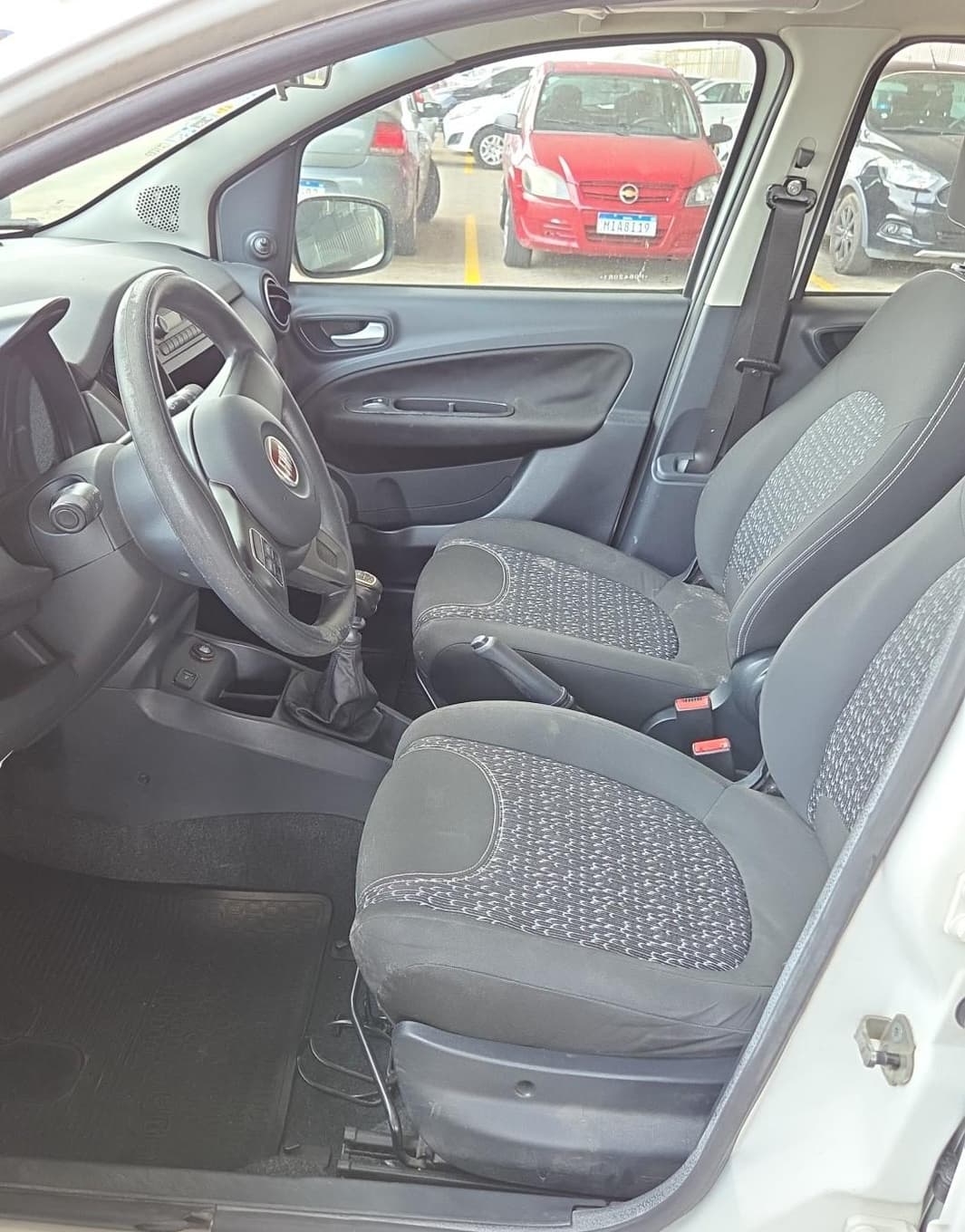 Fiat UNO Evolution 1.4 de 2015 — foto 6