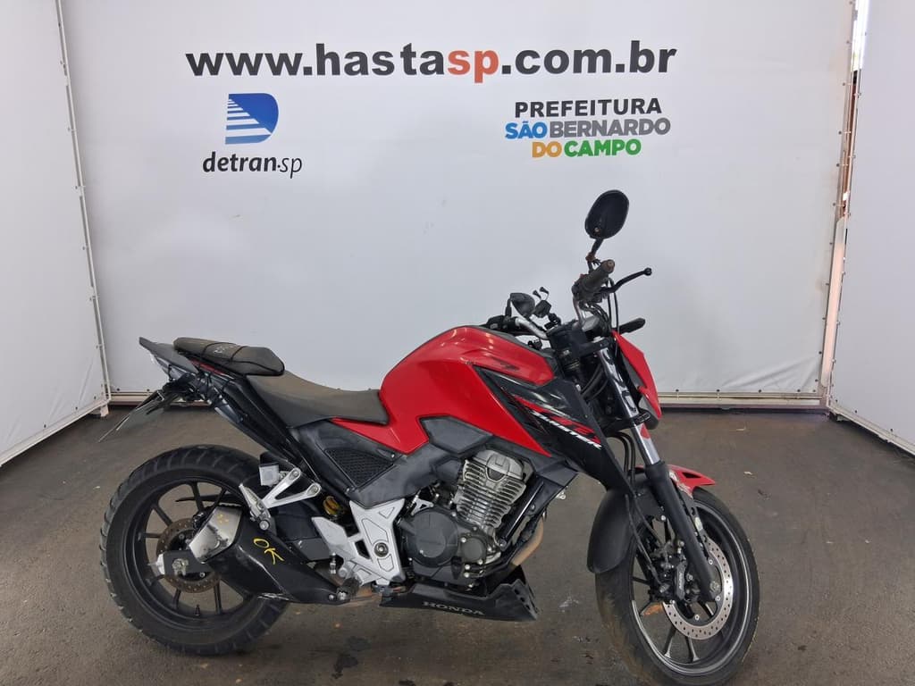 Honda Cb300f Twister CBS 2023, vermelha