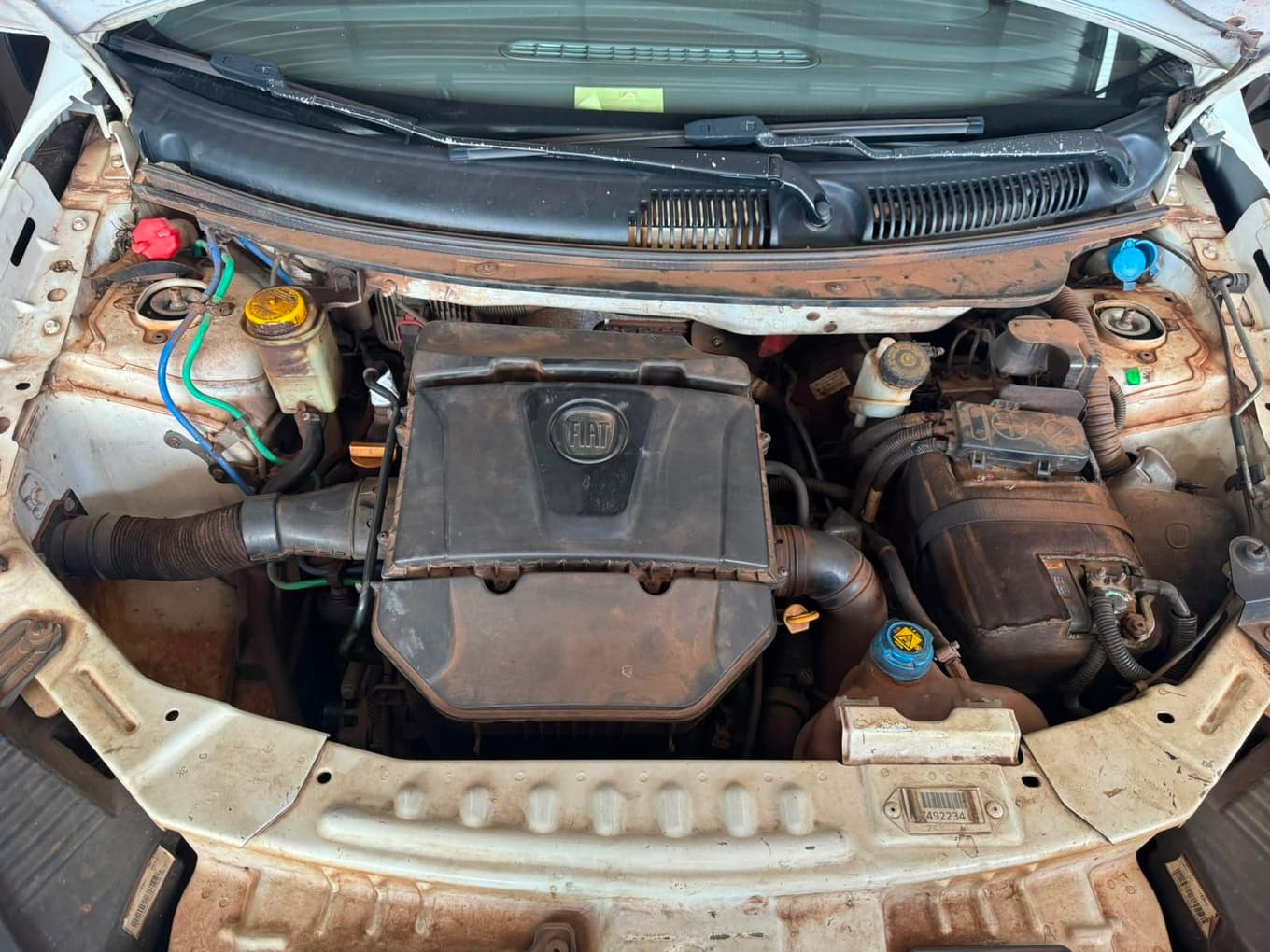 Fiat Siena Essence 1.6 - 2014 — foto 4