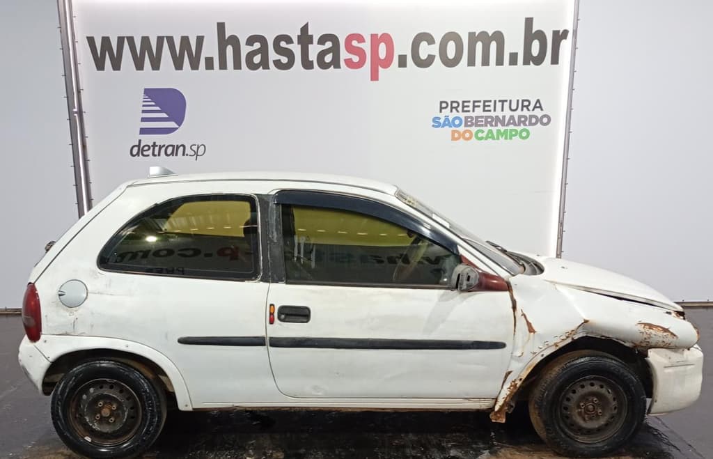 Chevrolet Corsa Wind 2001, branca