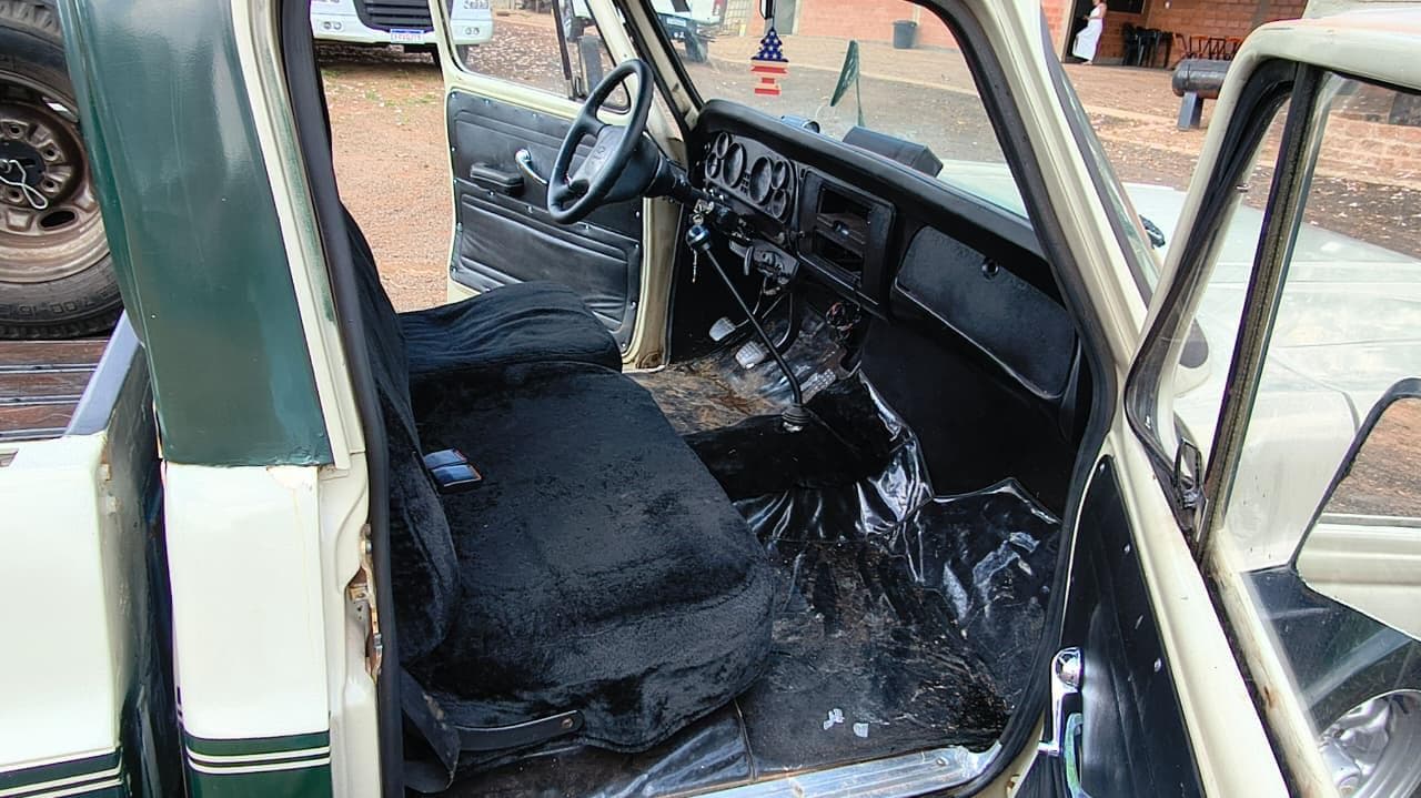 Chevrolet D10 1984 — foto 13