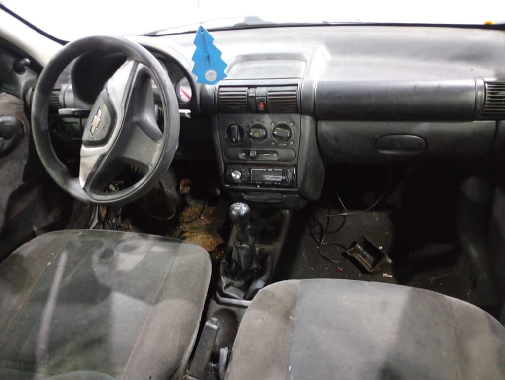 Chevrolet Corsa Milenium 2001 — foto 5