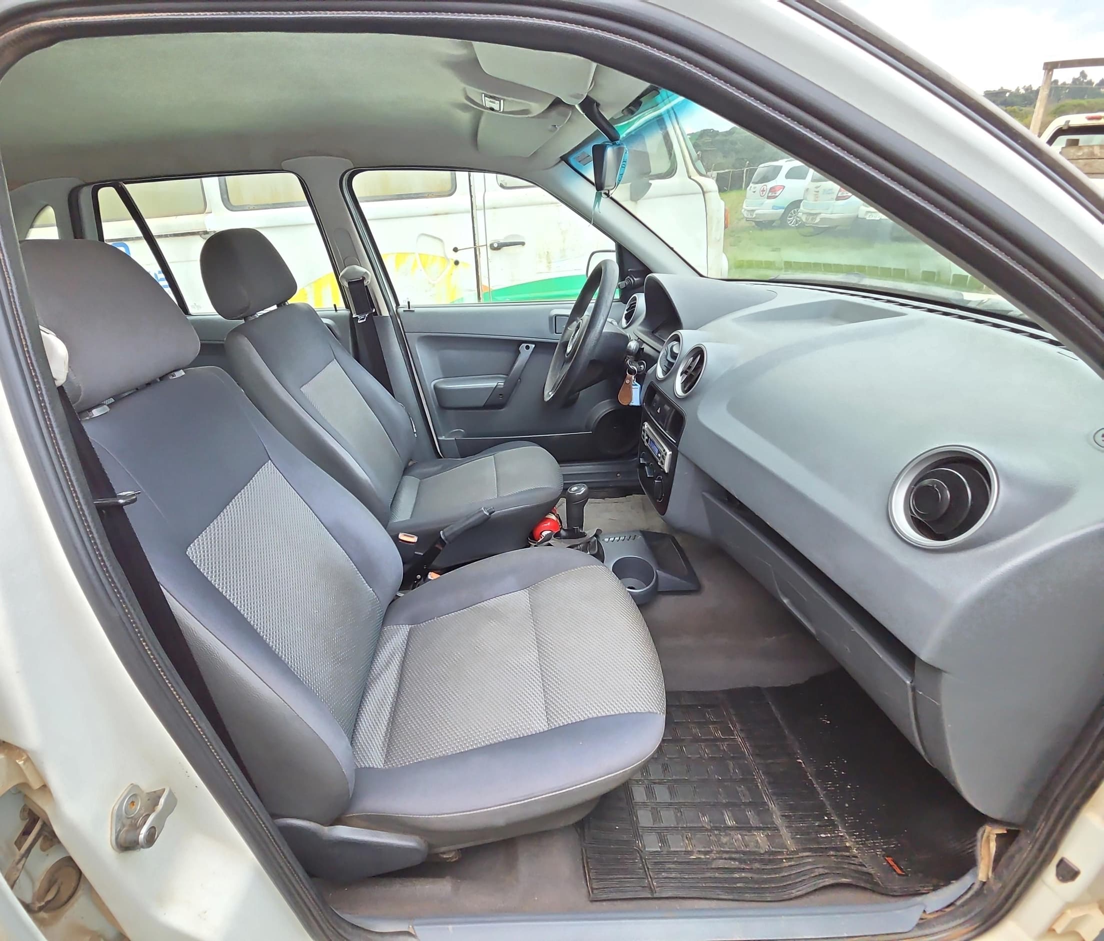 Volkswagen GOL 1.0 GIV 2012 — foto 8