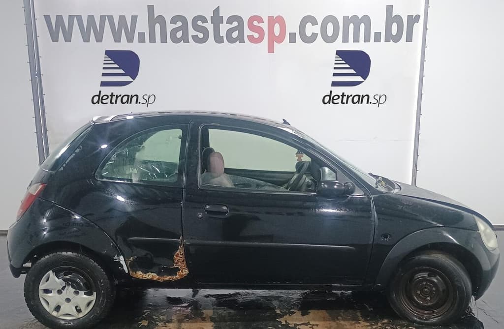 Ford KA GL 2004 — foto 1