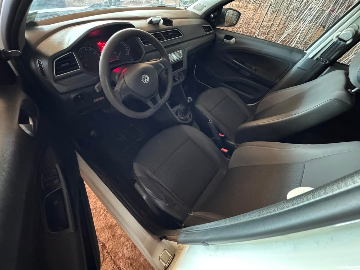 Volkswagen Gol 1.0l Mc4 - 2018 — foto 2
