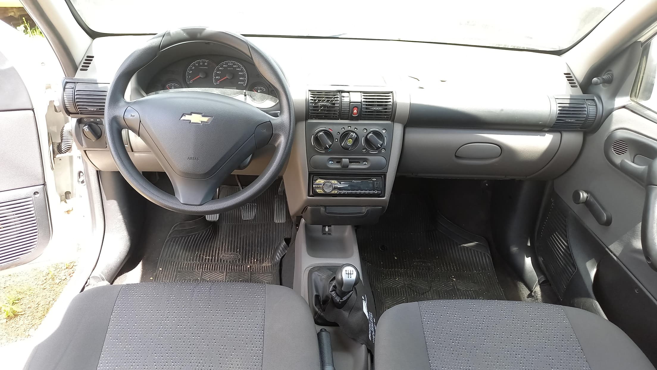 Chevrolet Classic LS 2014 — foto 6