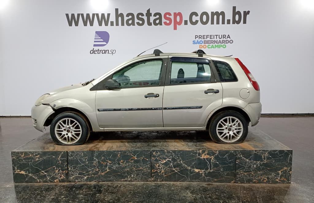 Ford Fiesta 2005 — foto 3