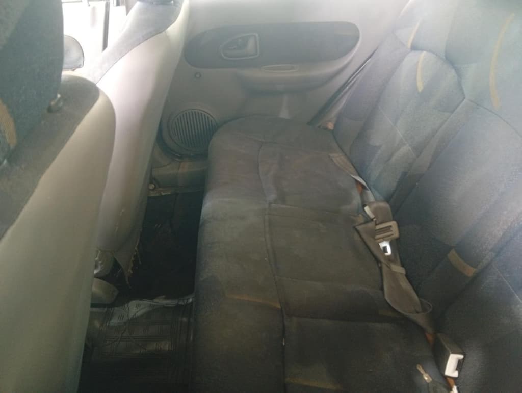 Renault Clio RN 1.0 2000 — foto 6