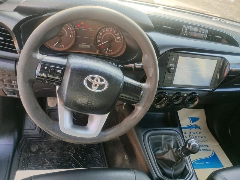 Toyota Hilux 2021 — foto 13