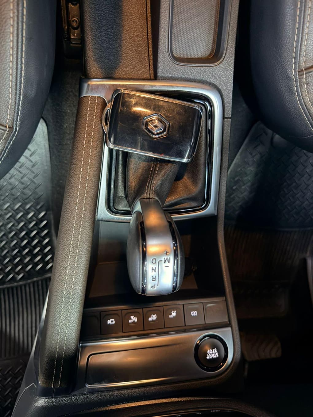 Renault Captur Iconic 1.3 2022 — foto 2