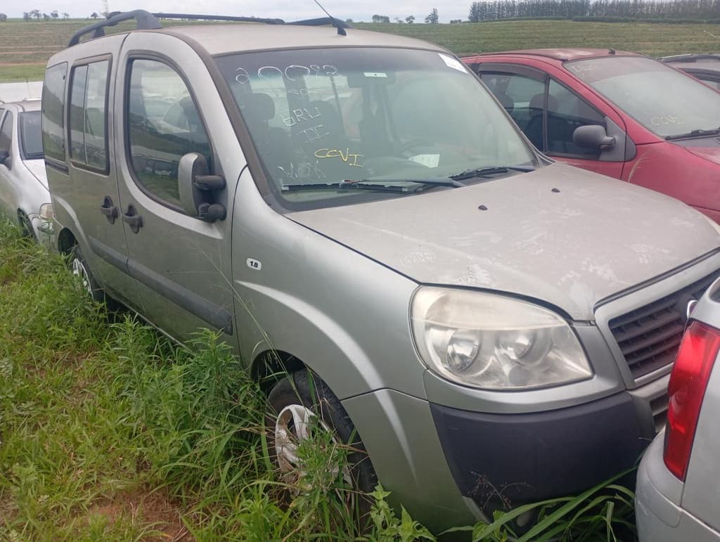 Fiat Doblo Essence 1.8 2016 — foto 2