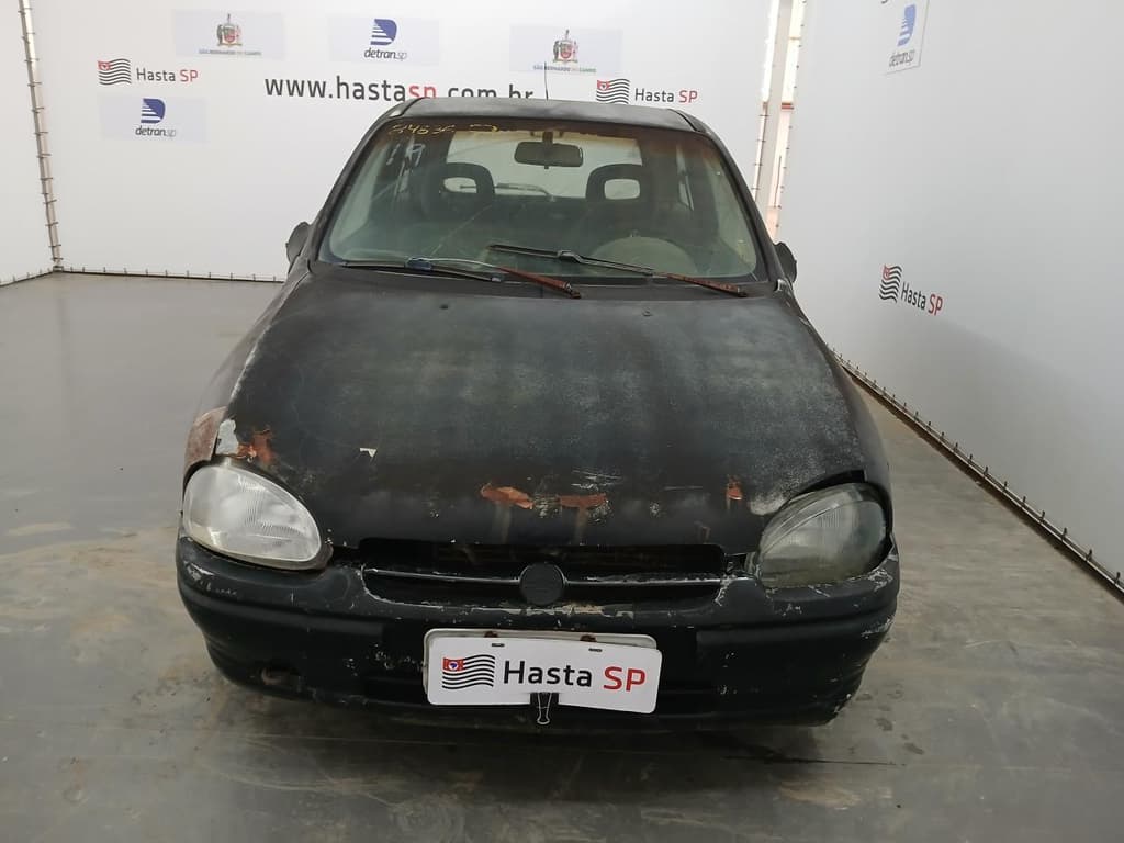 Chevrolet Corsa Super 1997, preta