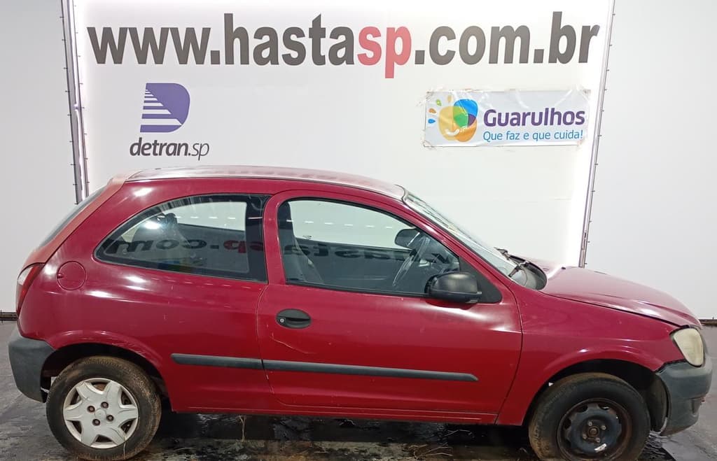 Chevrolet Celta 2P Life 2008, vermelha