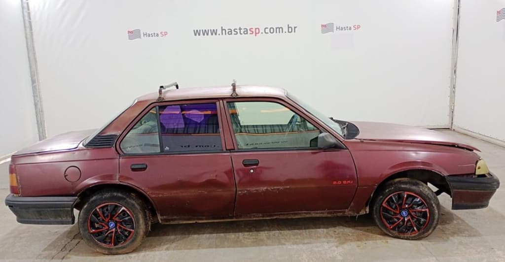 Chevrolet Monza GL 1994, vermelha
