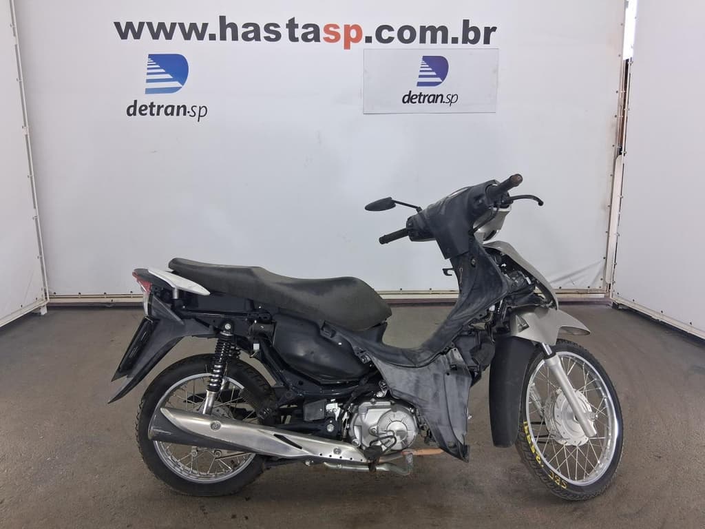 Honda BIZ 110i 2024, prata