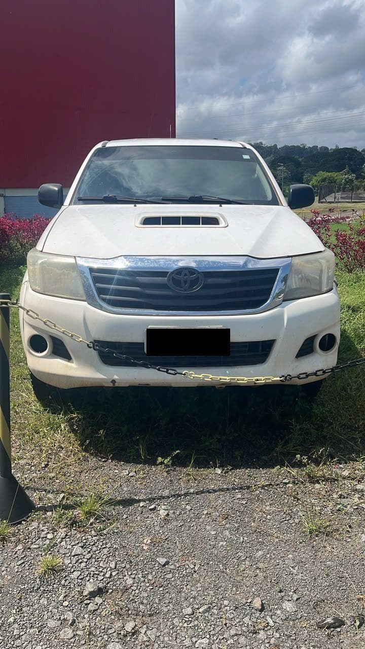 Toyota Hilux Cd4x4 STD 3.0, 2015