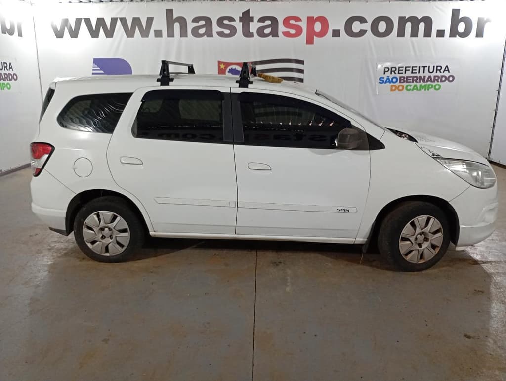 Chevrolet Spin 1.8l MT LT 2015 — foto 6