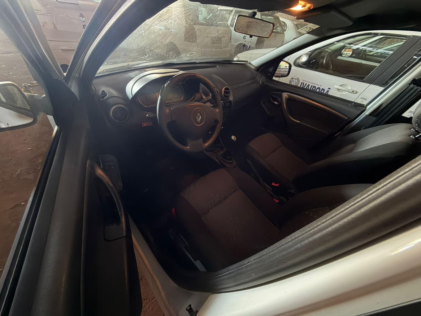 Renault Logan Exp 16 Hp - 2013 — foto 2