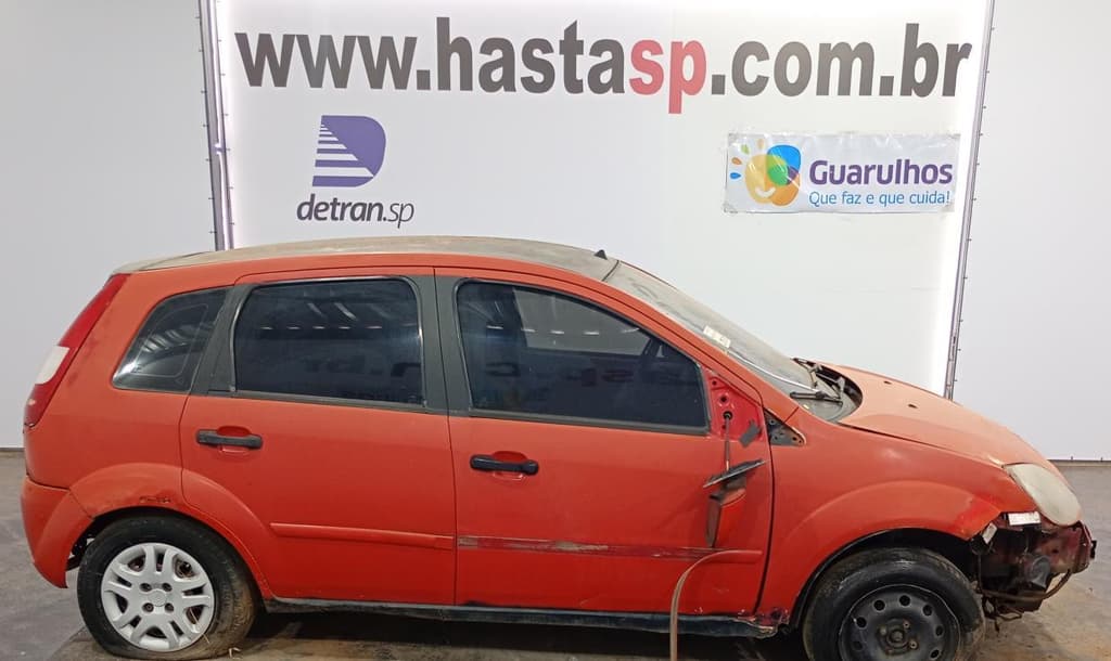 Ford Fiesta Edge 2003, vermelha