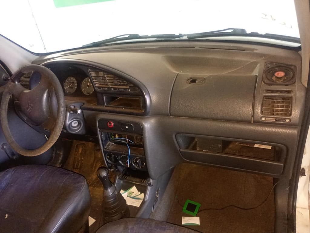 Peugeot Partner Furgao 2000 — foto 4