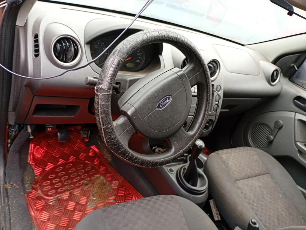 Ford Fiesta 2005 — foto 6