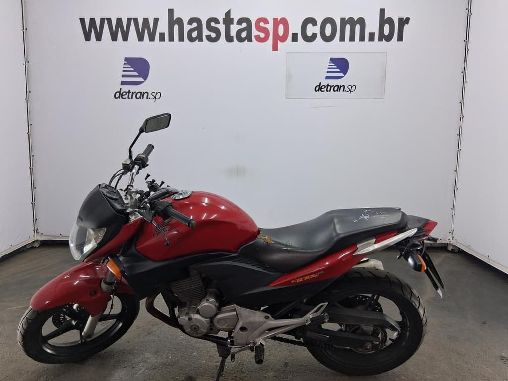 Honda CB 300r 2012 — foto 2