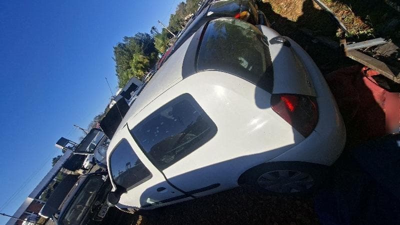 Renault Clio CAM 10h3p 2012 — foto 8