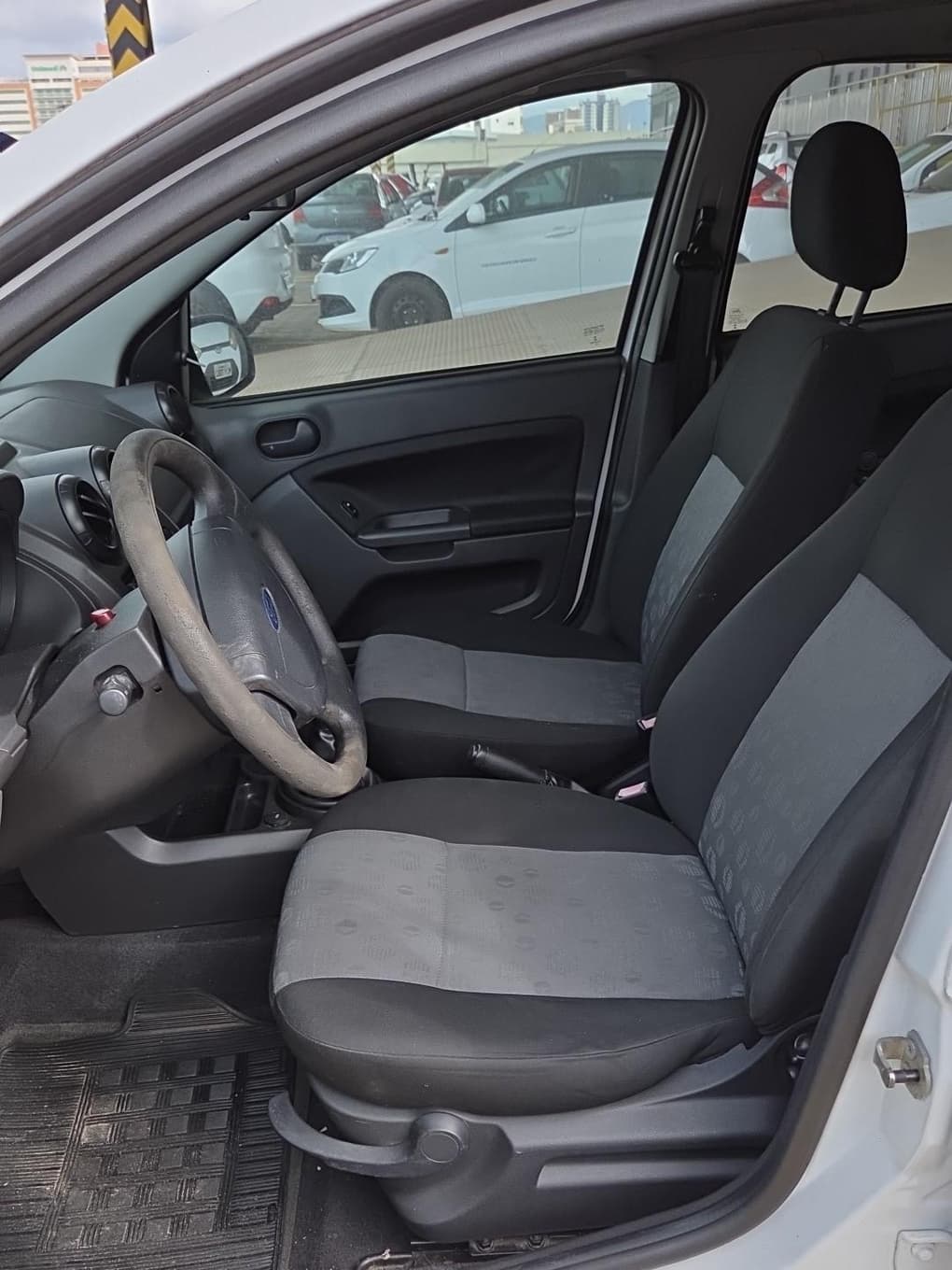 Ford Fiesta Flex de 2014 — foto 6