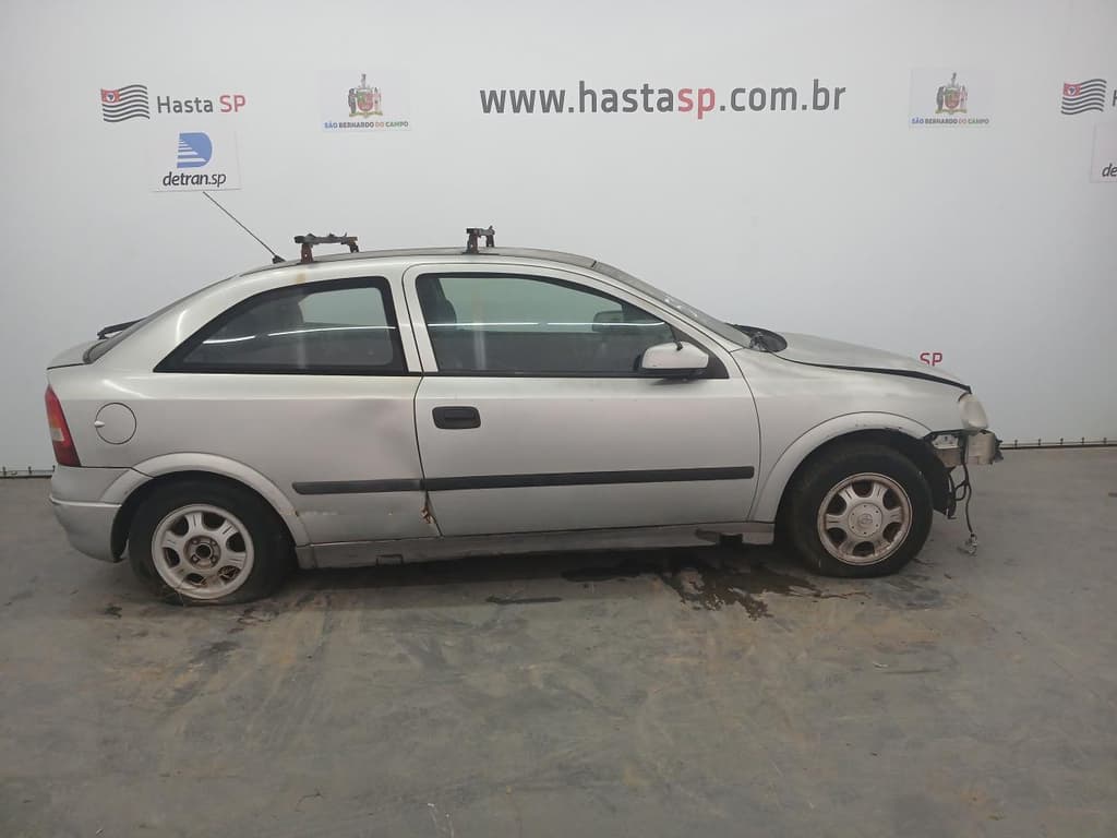 Chevrolet Astra GLS 2000, prata