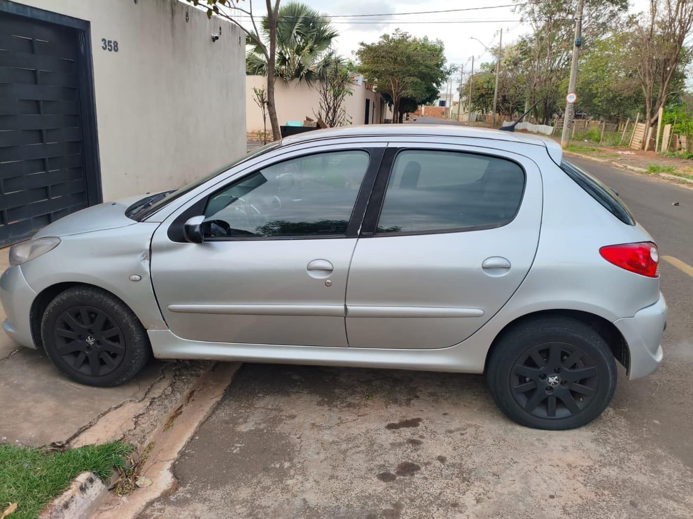 Peugeot 207 2009 — foto 3