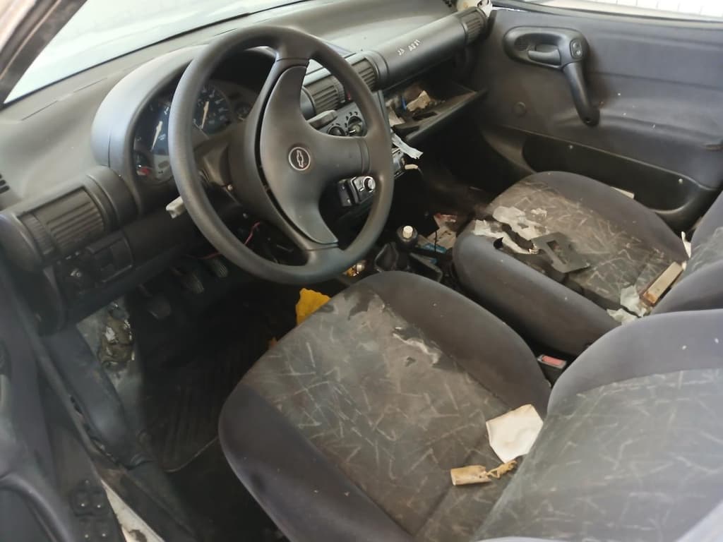 Chevrolet Corsa Super 2001 — foto 3