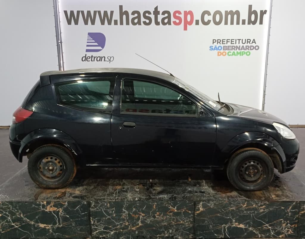 Ford KA Flex 2011, preta