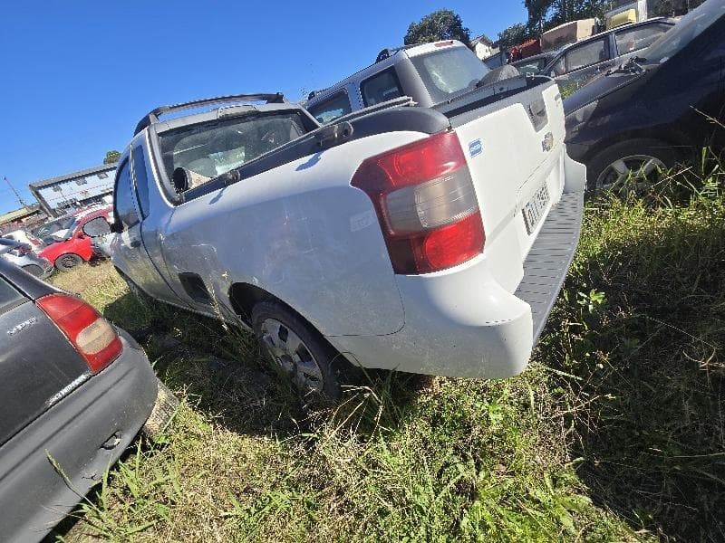Chevrolet Montana LS2 2016 — foto 5