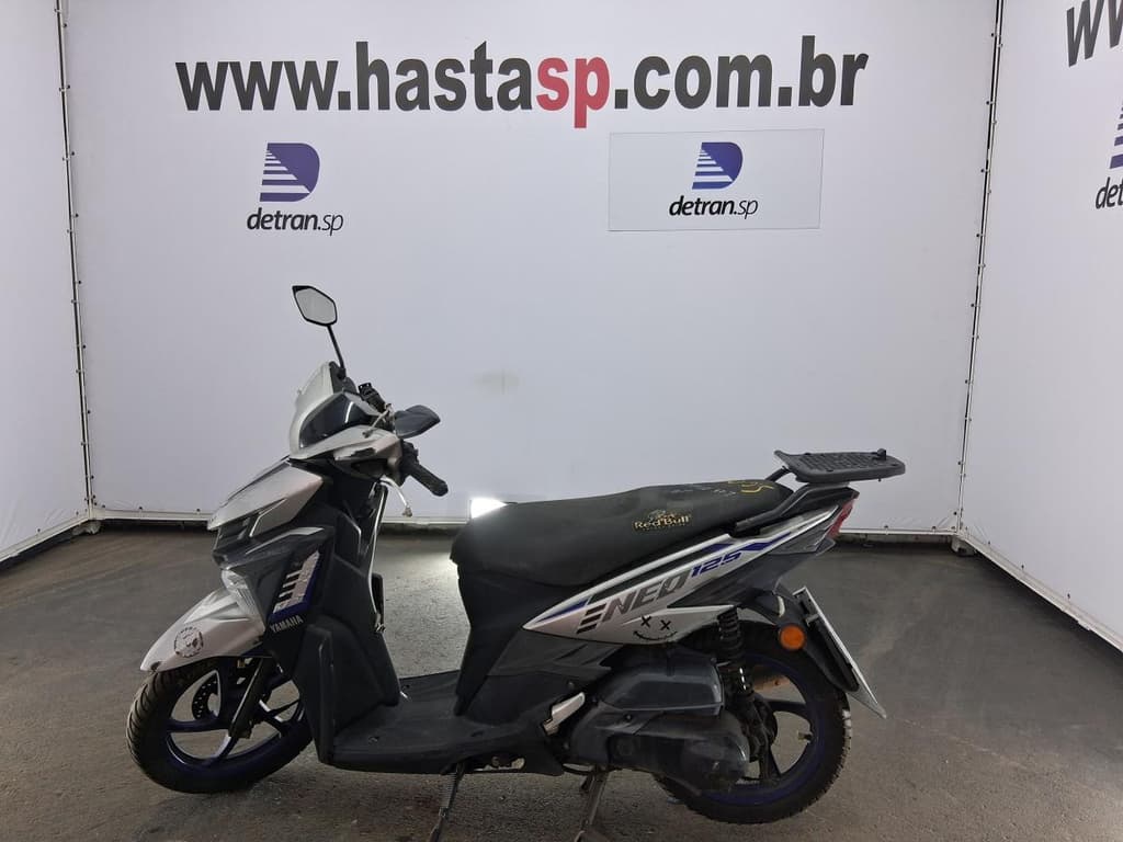 Yamaha NEO 125 2022, prata