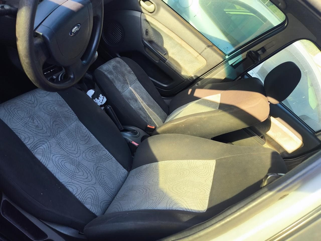 Fiesta Sedan1.6flex - Ford, 2009 — foto 4