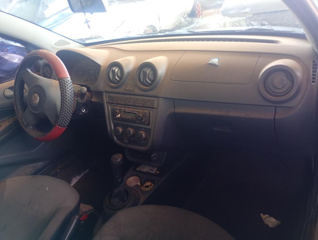 Volkswagen Voyage 1.0 2010 — foto 5