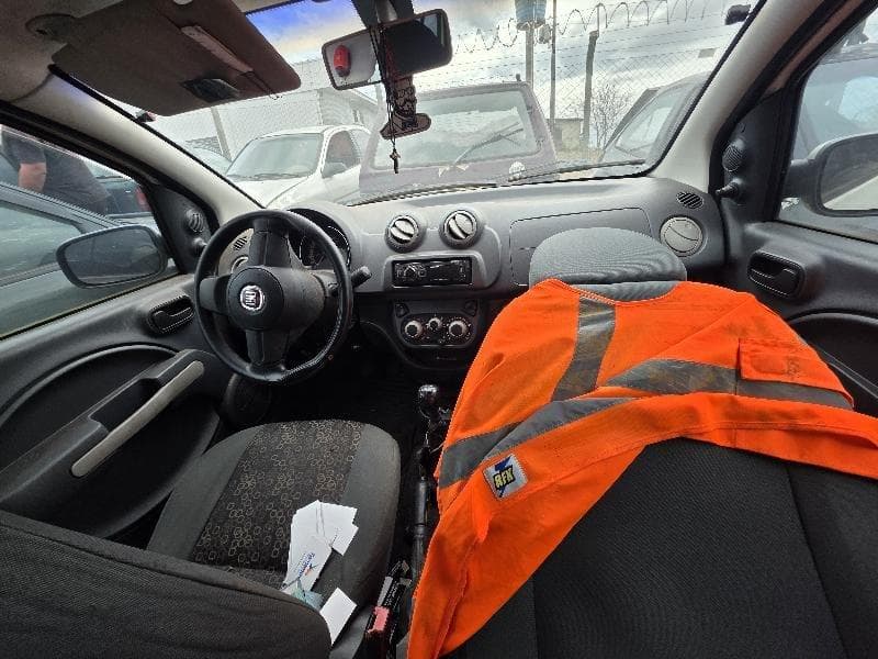 Fiat UNO Vivace 1.0 2011 — foto 3