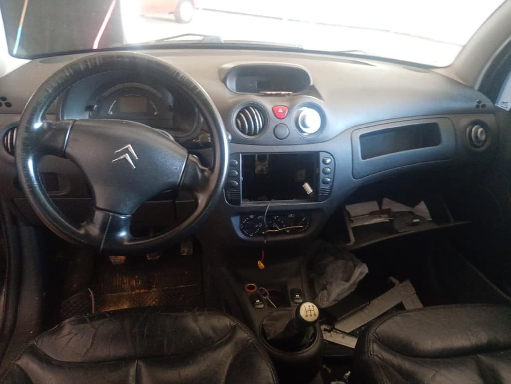 Citroën C3 GLX 14 Flex 2006 — foto 6