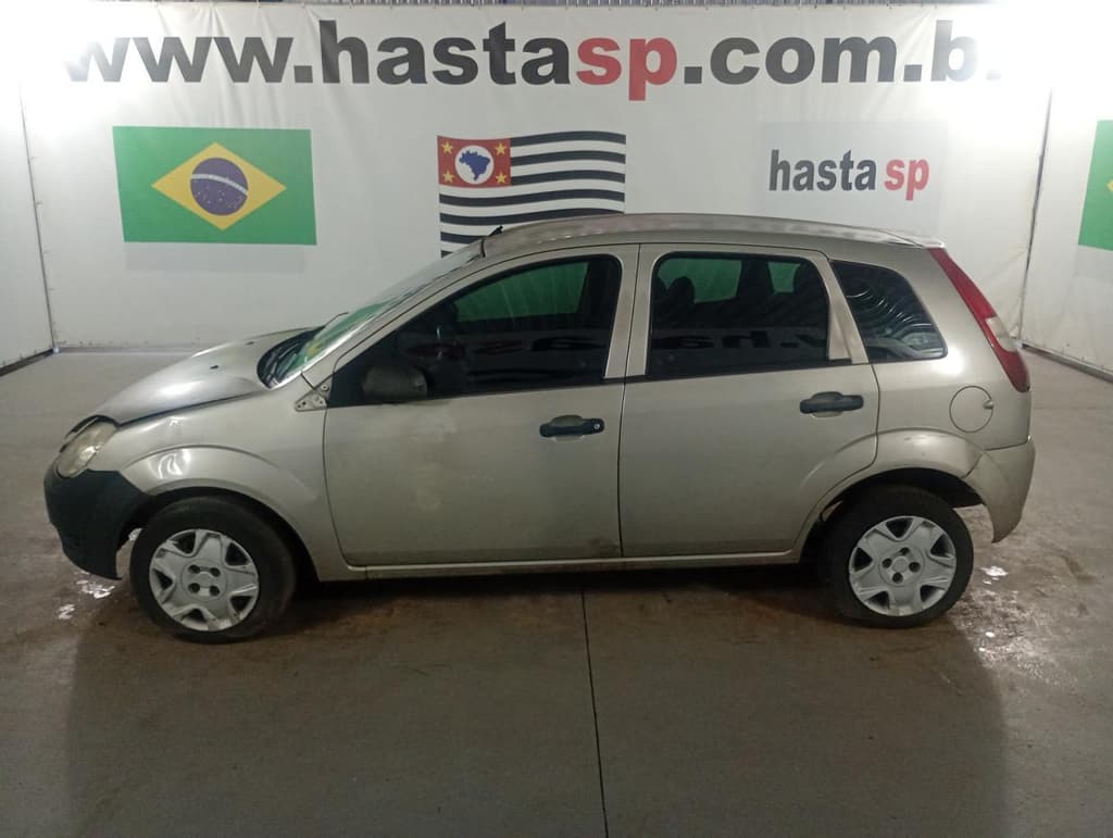 Ford Fiesta 2006 — foto 1