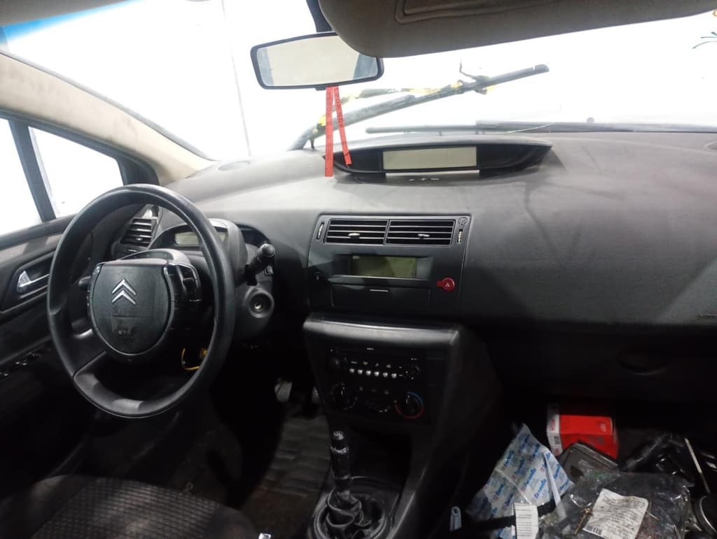 Citroën C4 16 GLX 5P F. 2013 — foto 4
