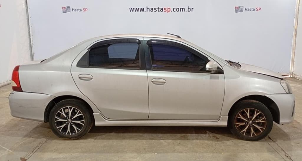 Toyota Etios SD Plt15 AT 2018 — foto 3