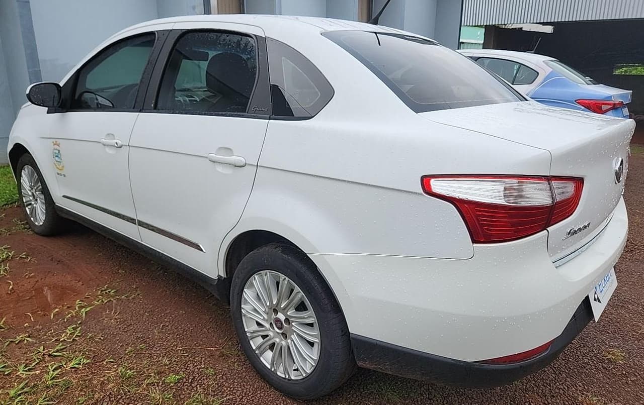 Fiat Siena Essence 1.6 2014 — foto 7