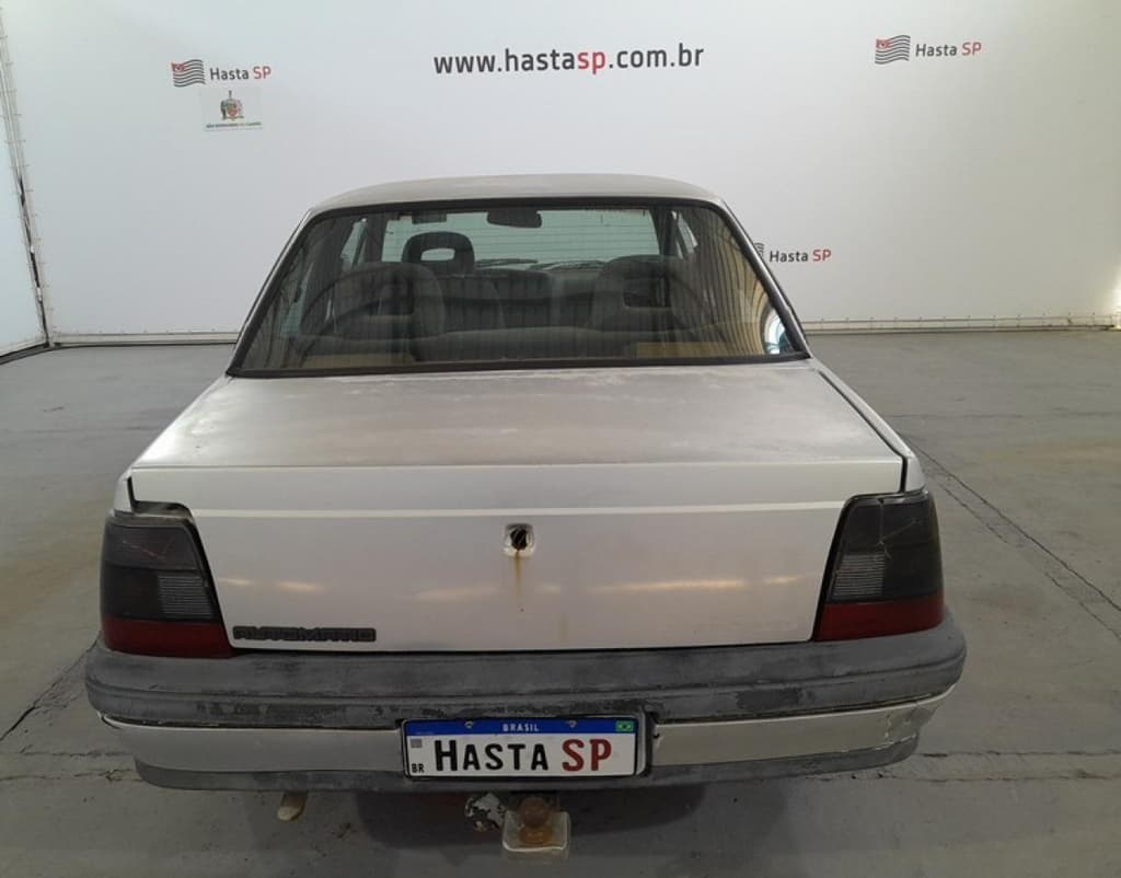Chevrolet Monza Classic SE 1992 — foto 1