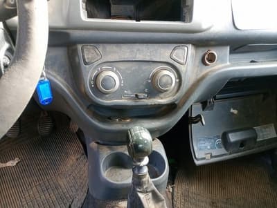 Fiat Uno 2015 — foto 14