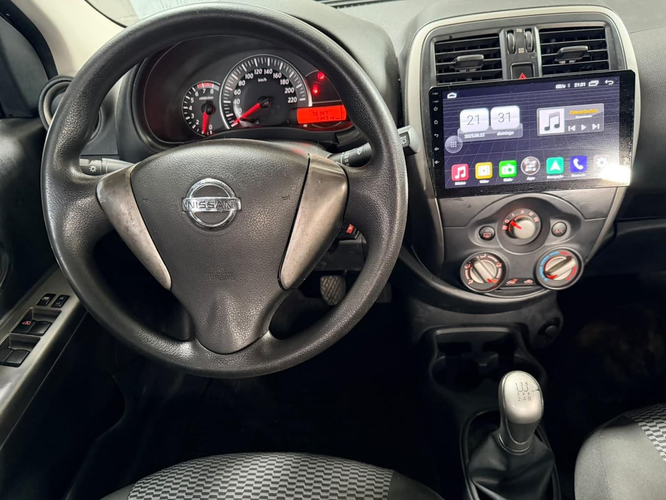 Nissan March S 1.0 2015 — foto 9