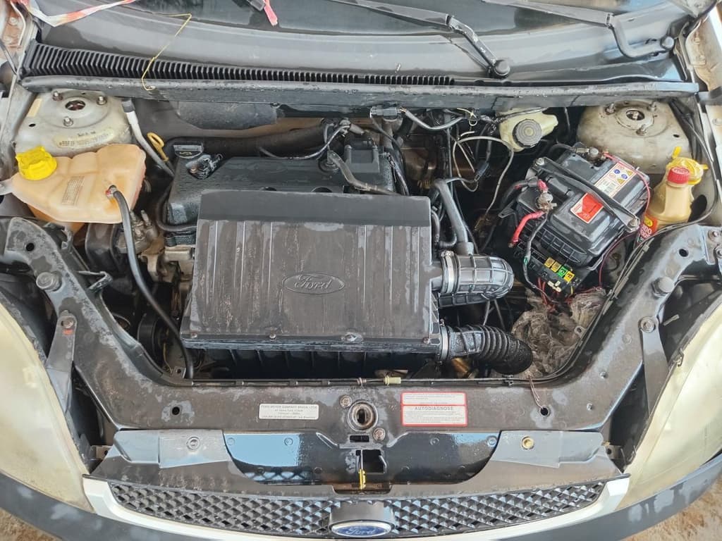 Ford Fiesta 2005 — foto 2